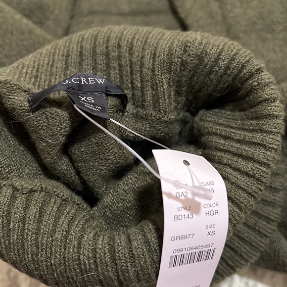 NWT JCREW Turtle Neck Sweater - Picture 7 of 7